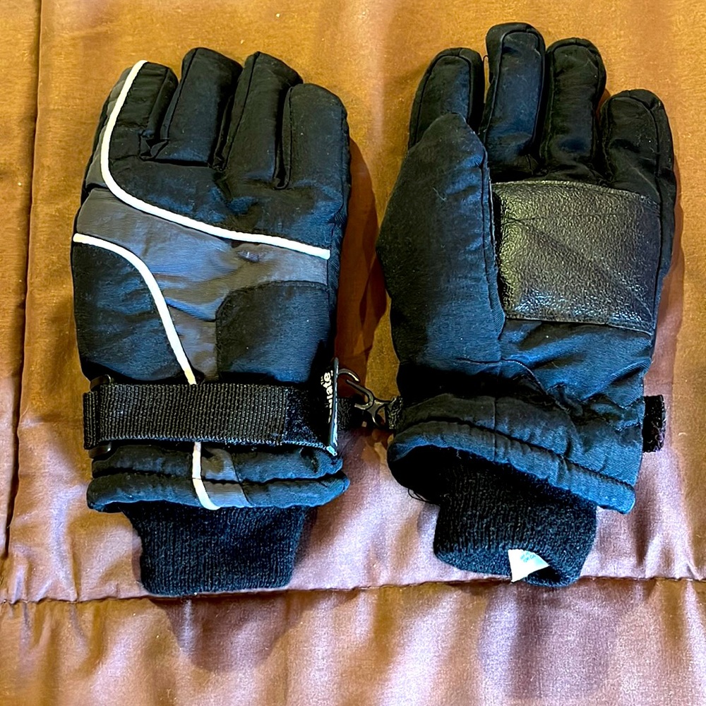 Boys snow gloves